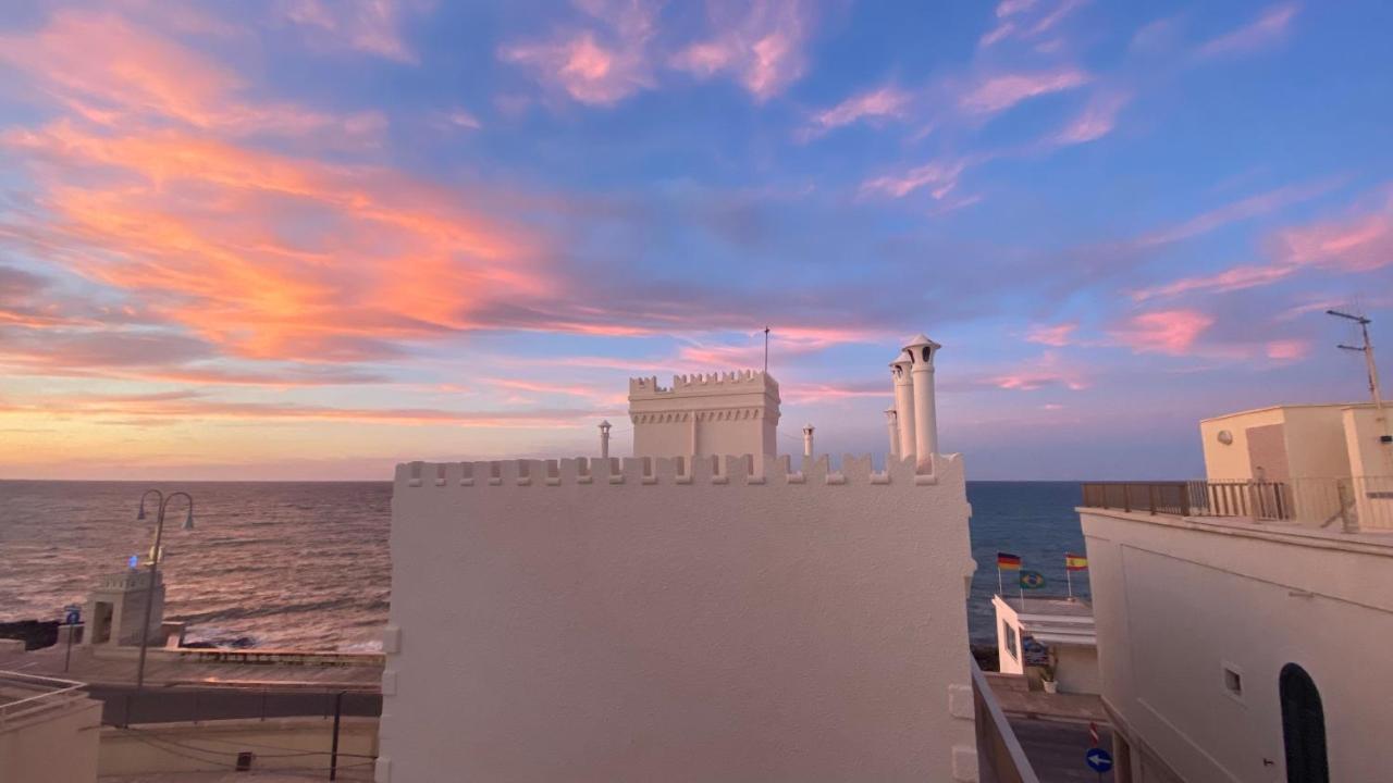 Sotto Il Faro Leilighet Torre Canne Eksteriør bilde